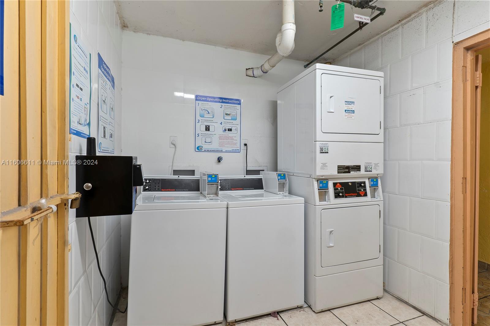 LAS ESTRELLAS CONDO - Residential