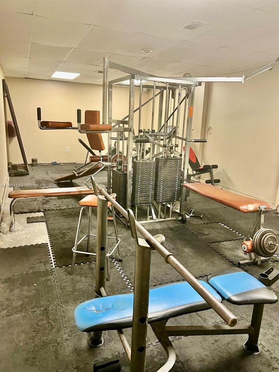 ISLAND SHORES CONDO - Residential Lease