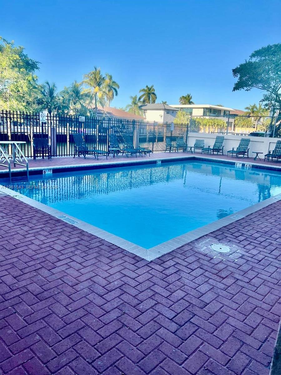 ISLAND SHORES CONDO - Residential Lease