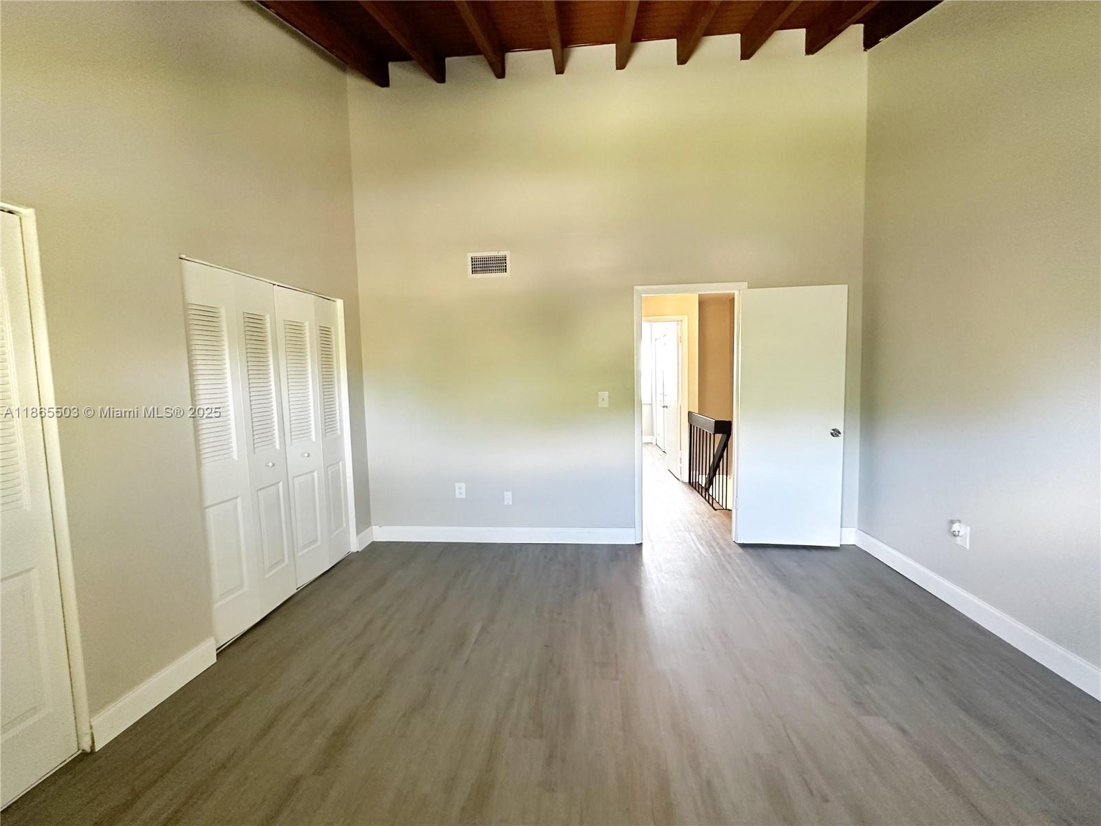 SHORES VILLAS CONDO BLDG - Residential Lease