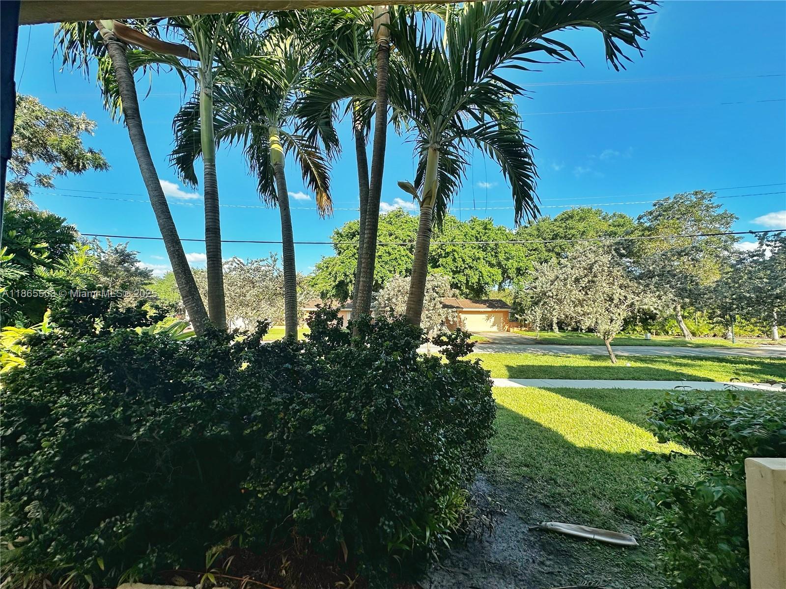 SHORES VILLAS CONDO BLDG - Residential Lease