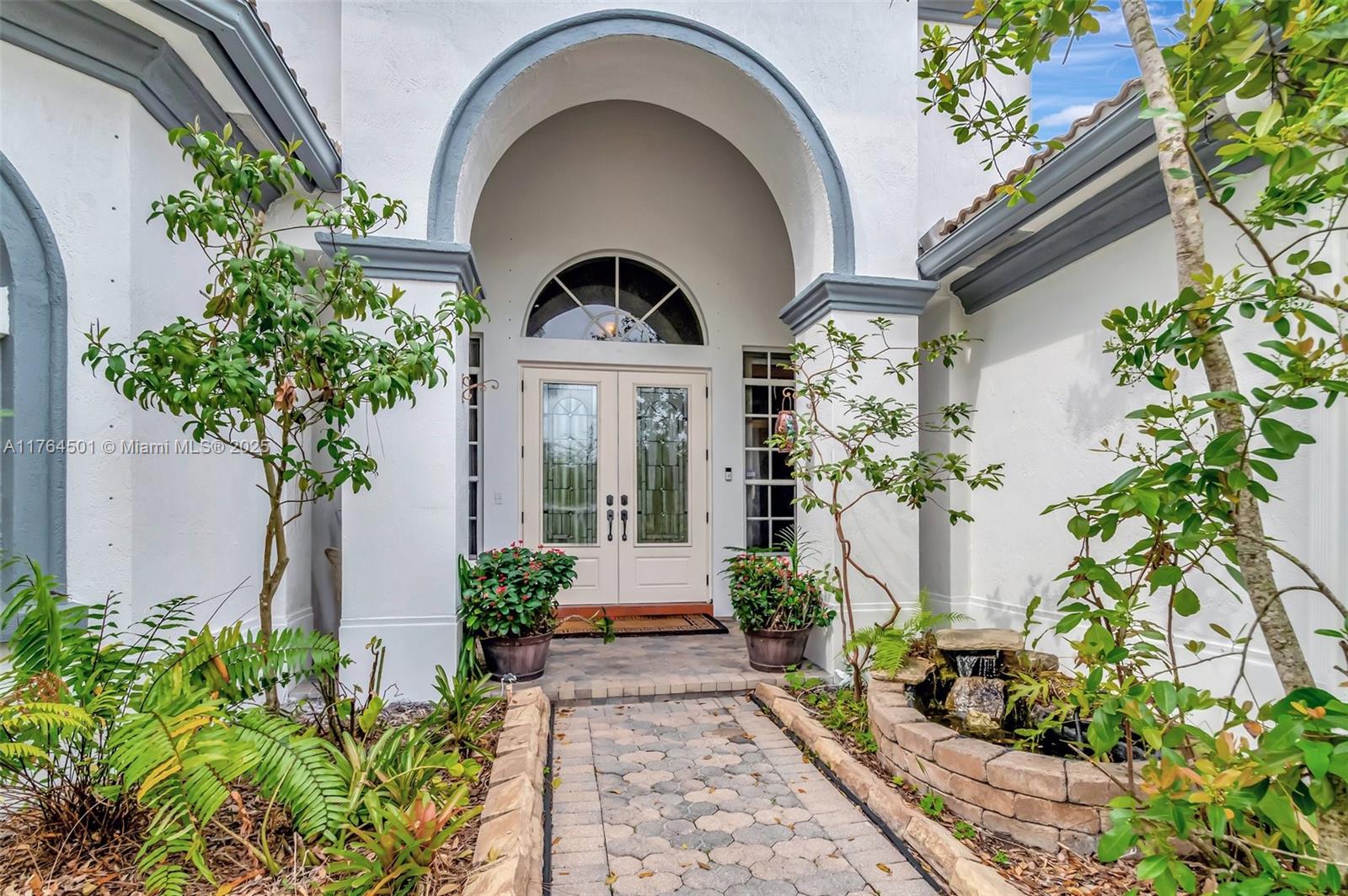 10234 Oak Meadow Ln