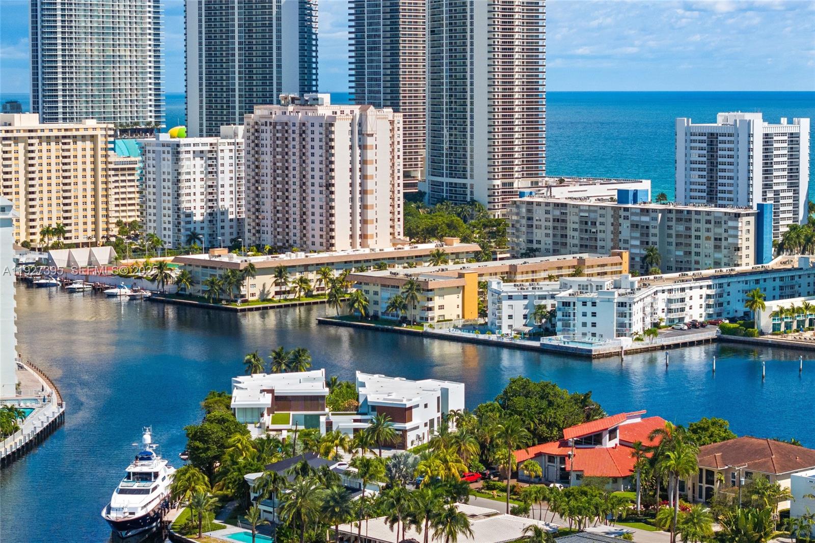 GOLDEN ISLES SEC A REV PL - Residential