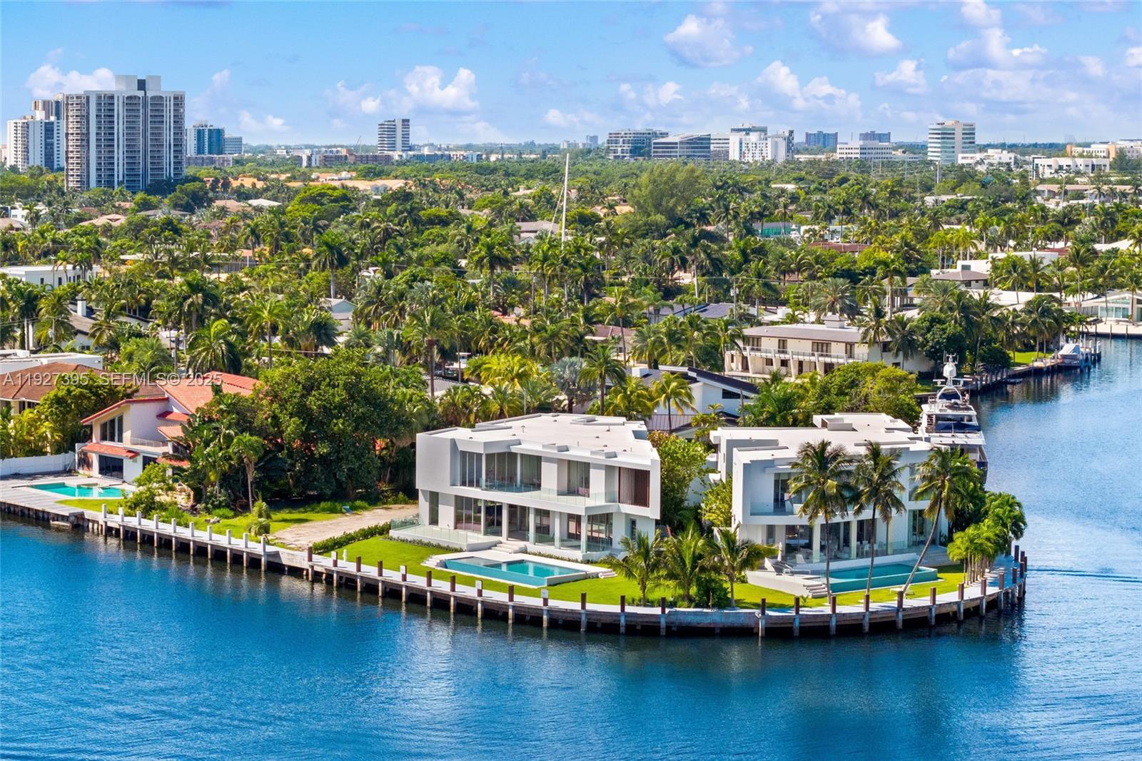 GOLDEN ISLES SEC A REV PL - Residential