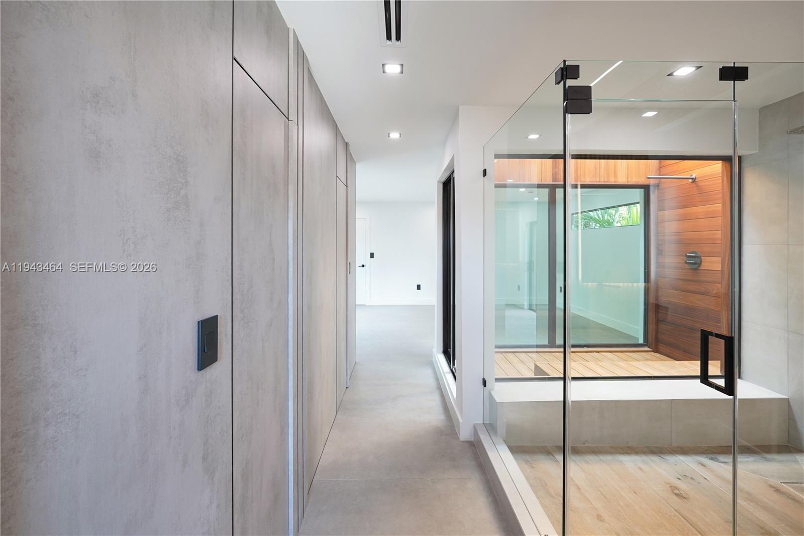 CATALINA PINES - Residential