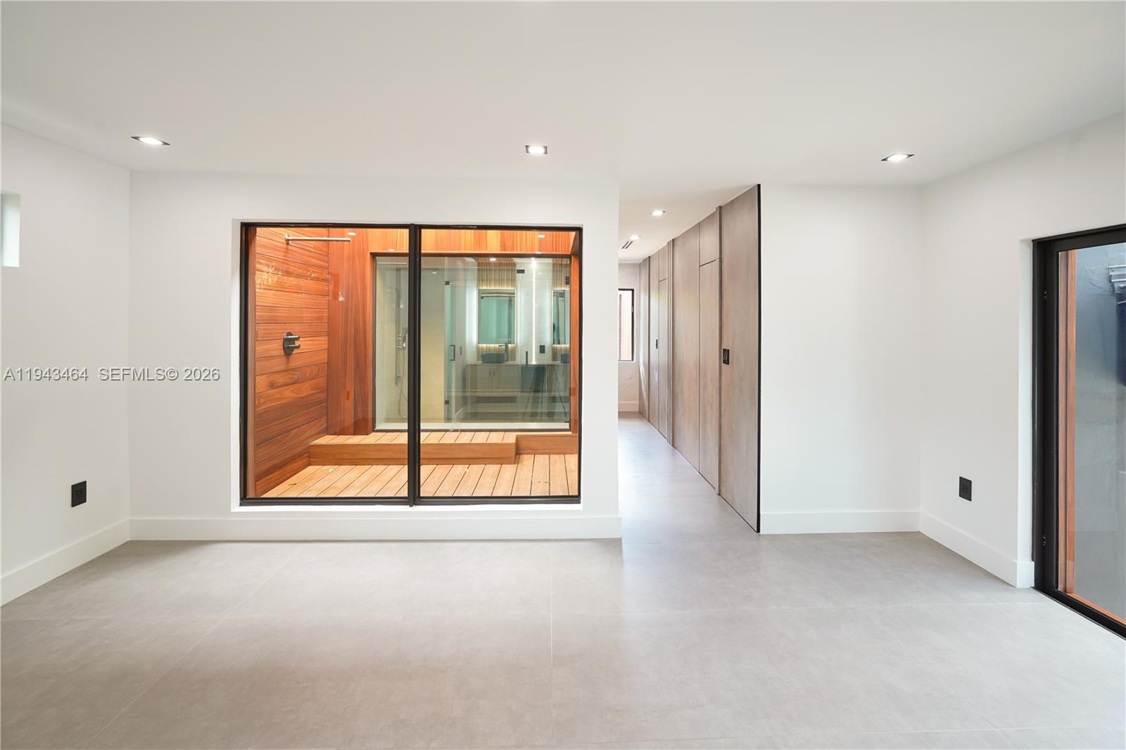 CATALINA PINES - Residential