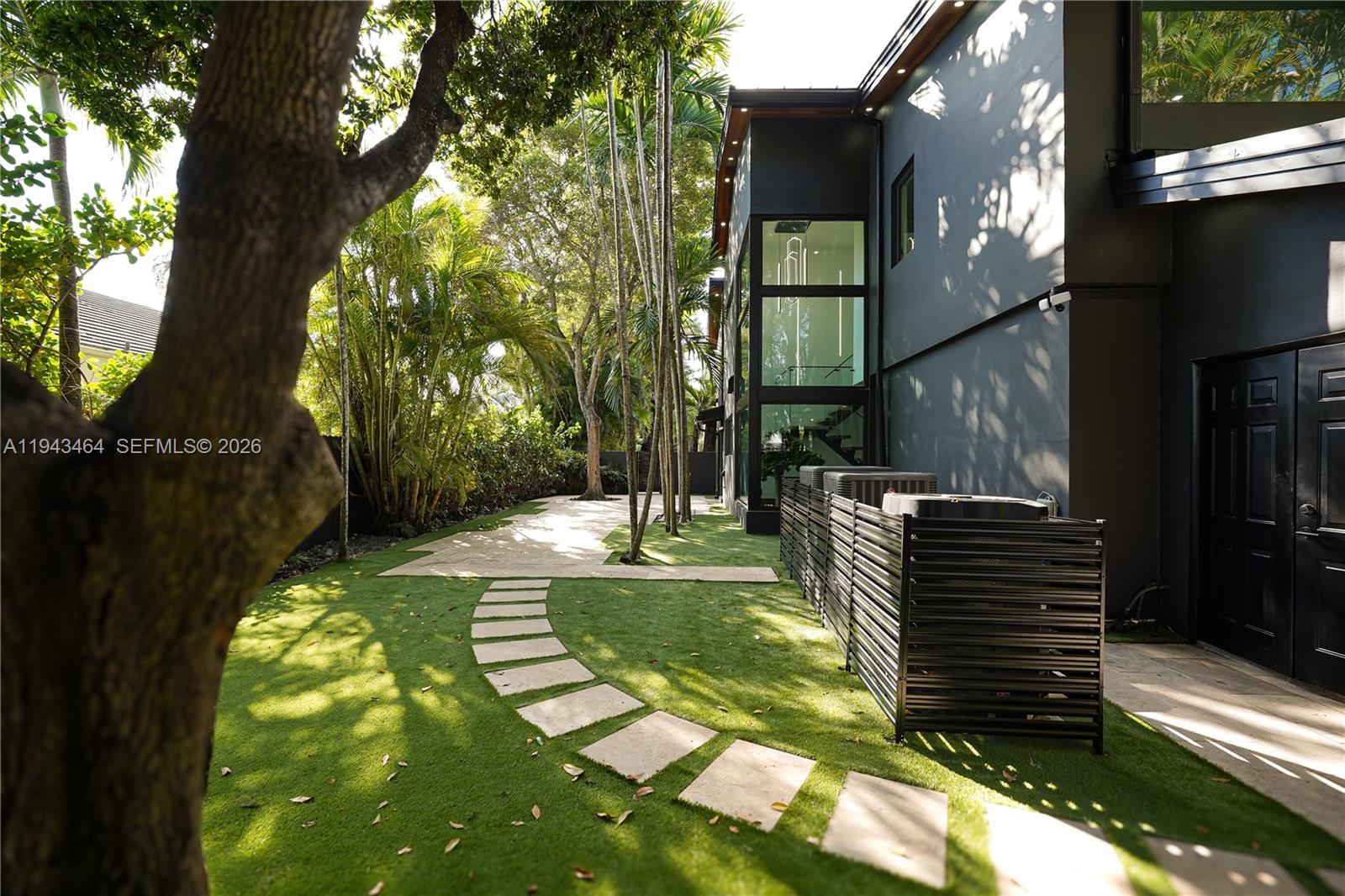 CATALINA PINES - Residential