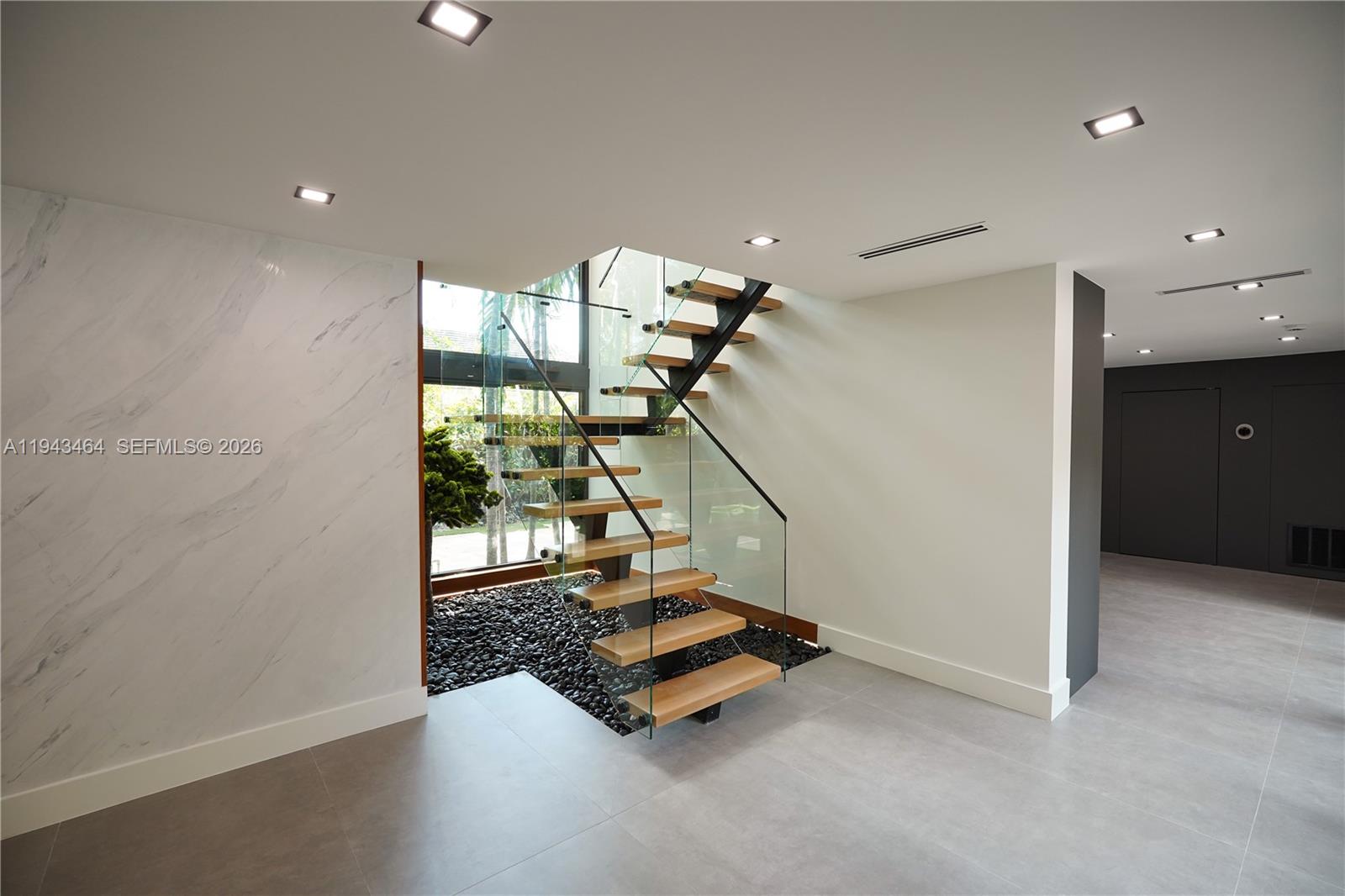 CATALINA PINES - Residential