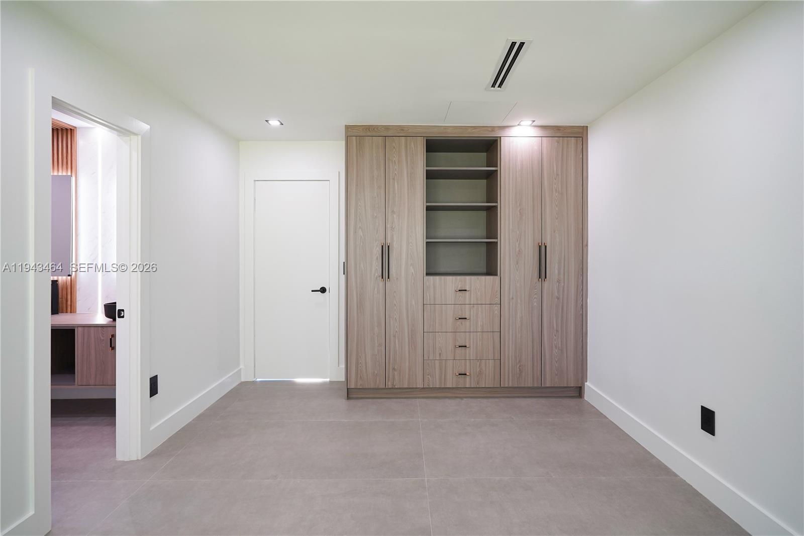 CATALINA PINES - Residential