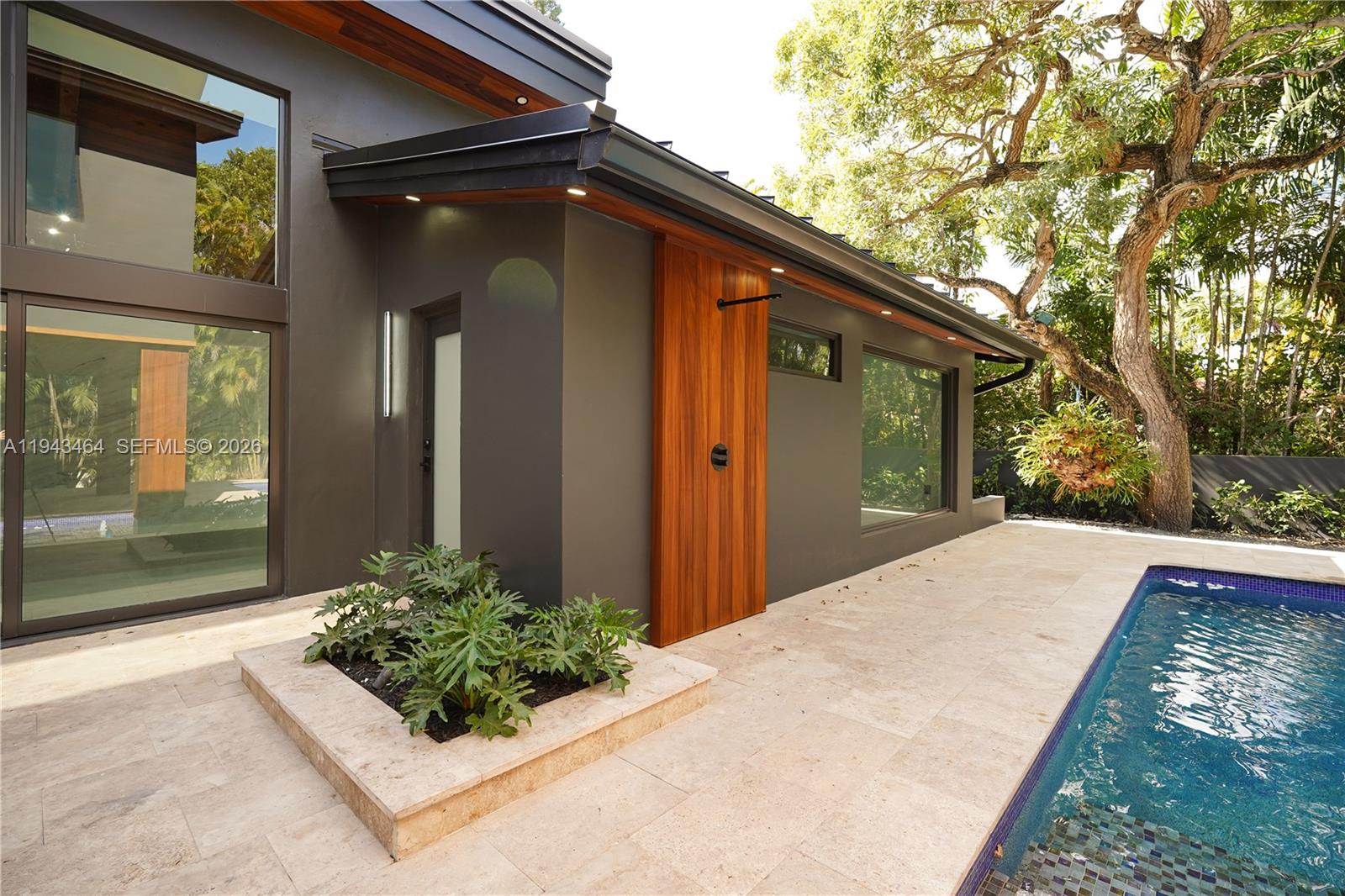 CATALINA PINES - Residential