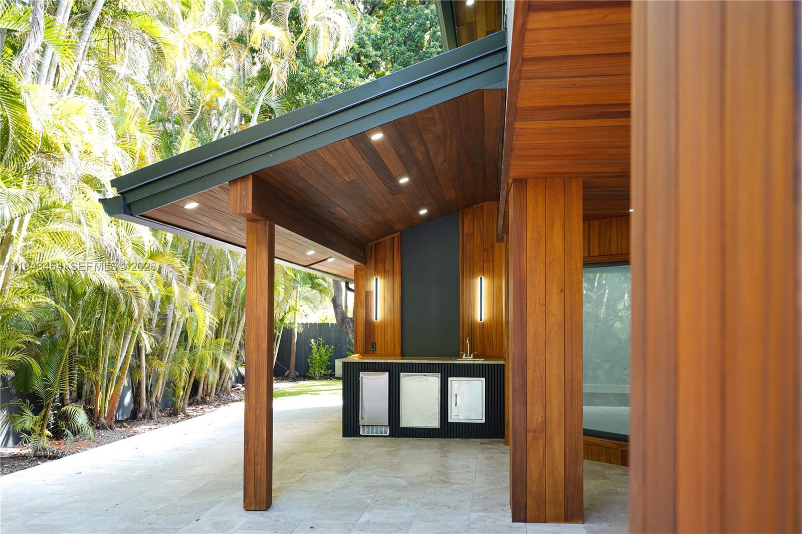 CATALINA PINES - Residential