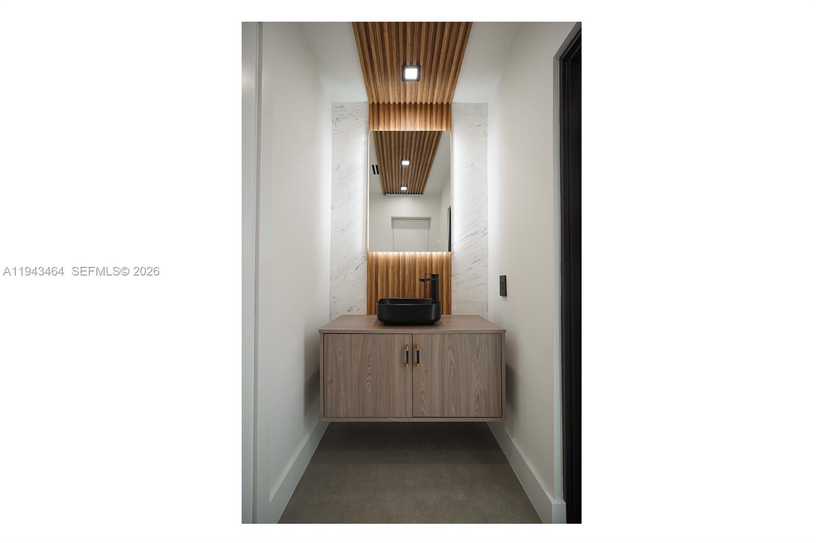 CATALINA PINES - Residential