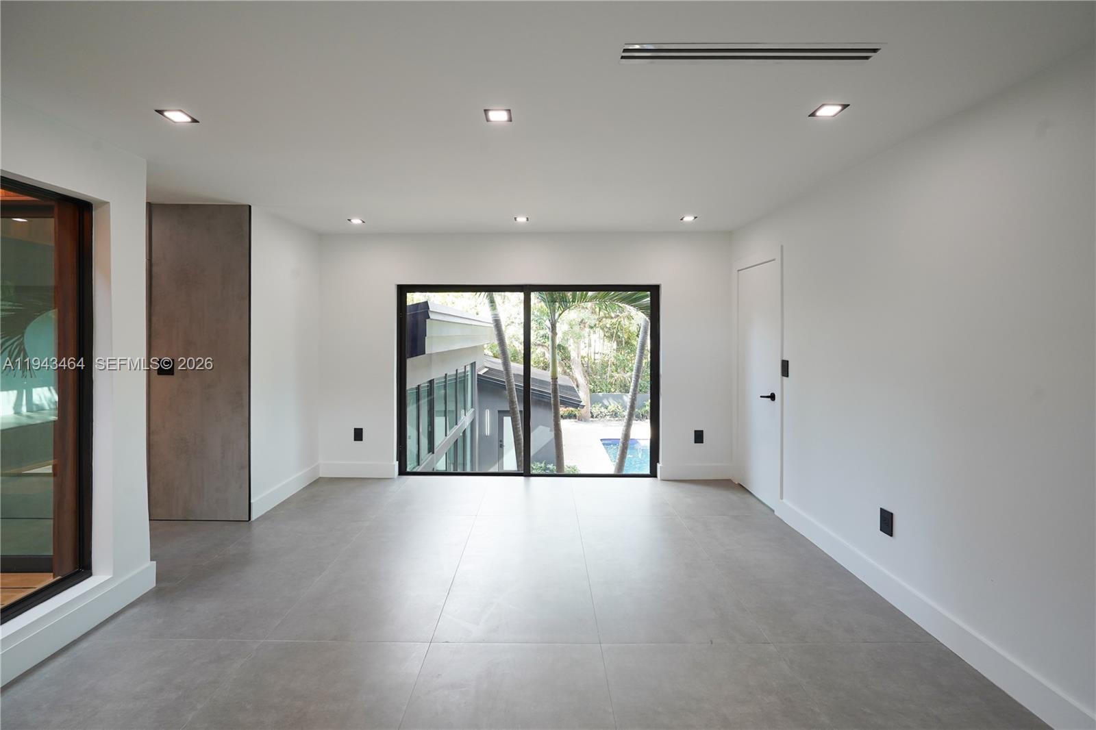 CATALINA PINES - Residential