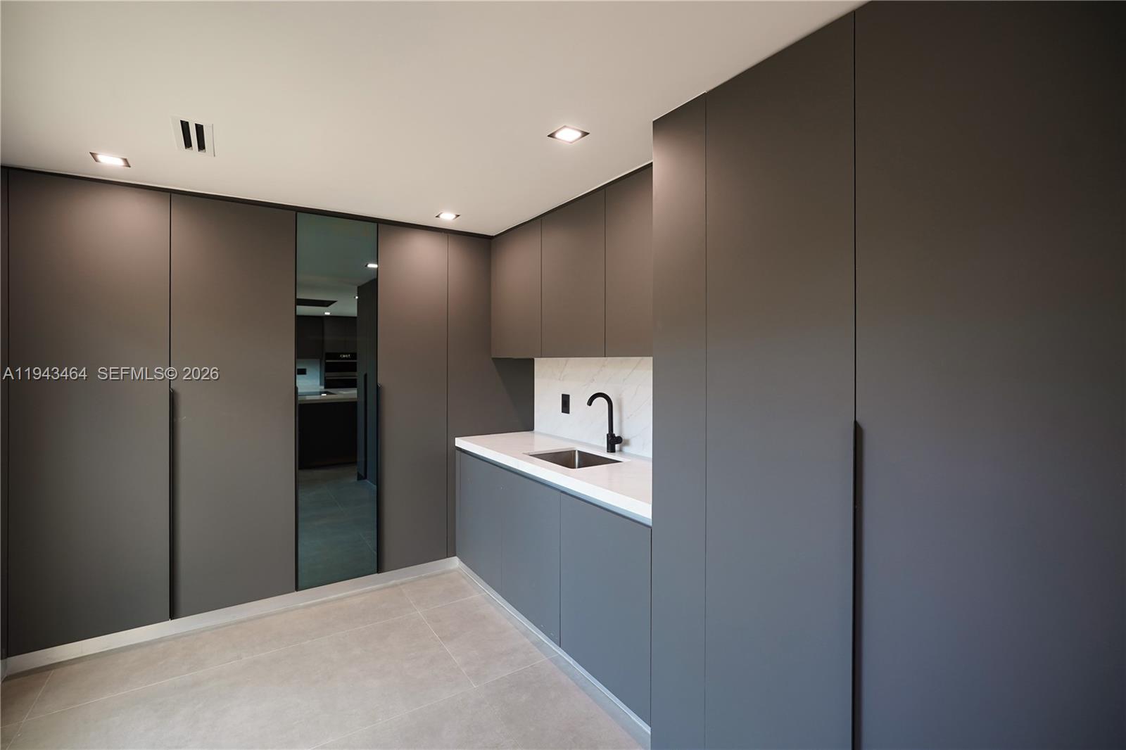 CATALINA PINES - Residential