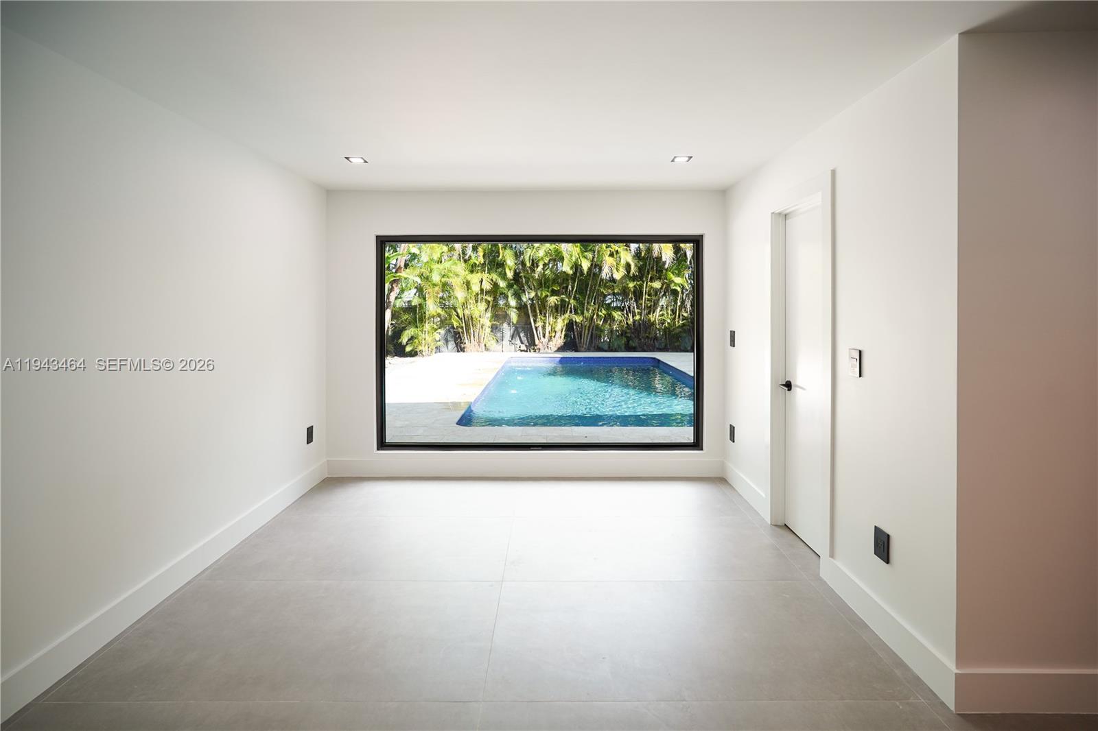 CATALINA PINES - Residential