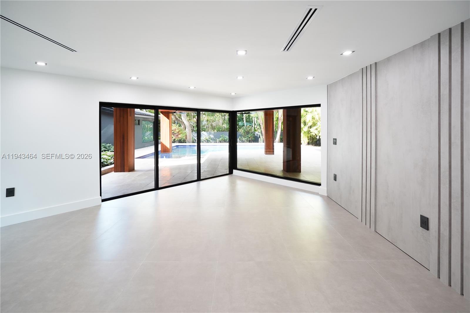 CATALINA PINES - Residential