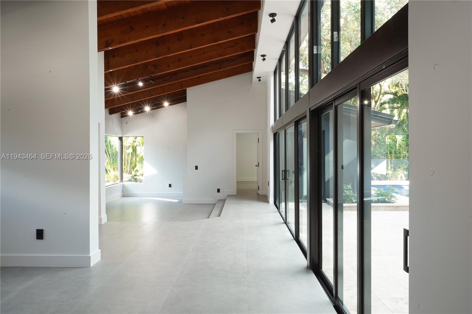 CATALINA PINES - Residential