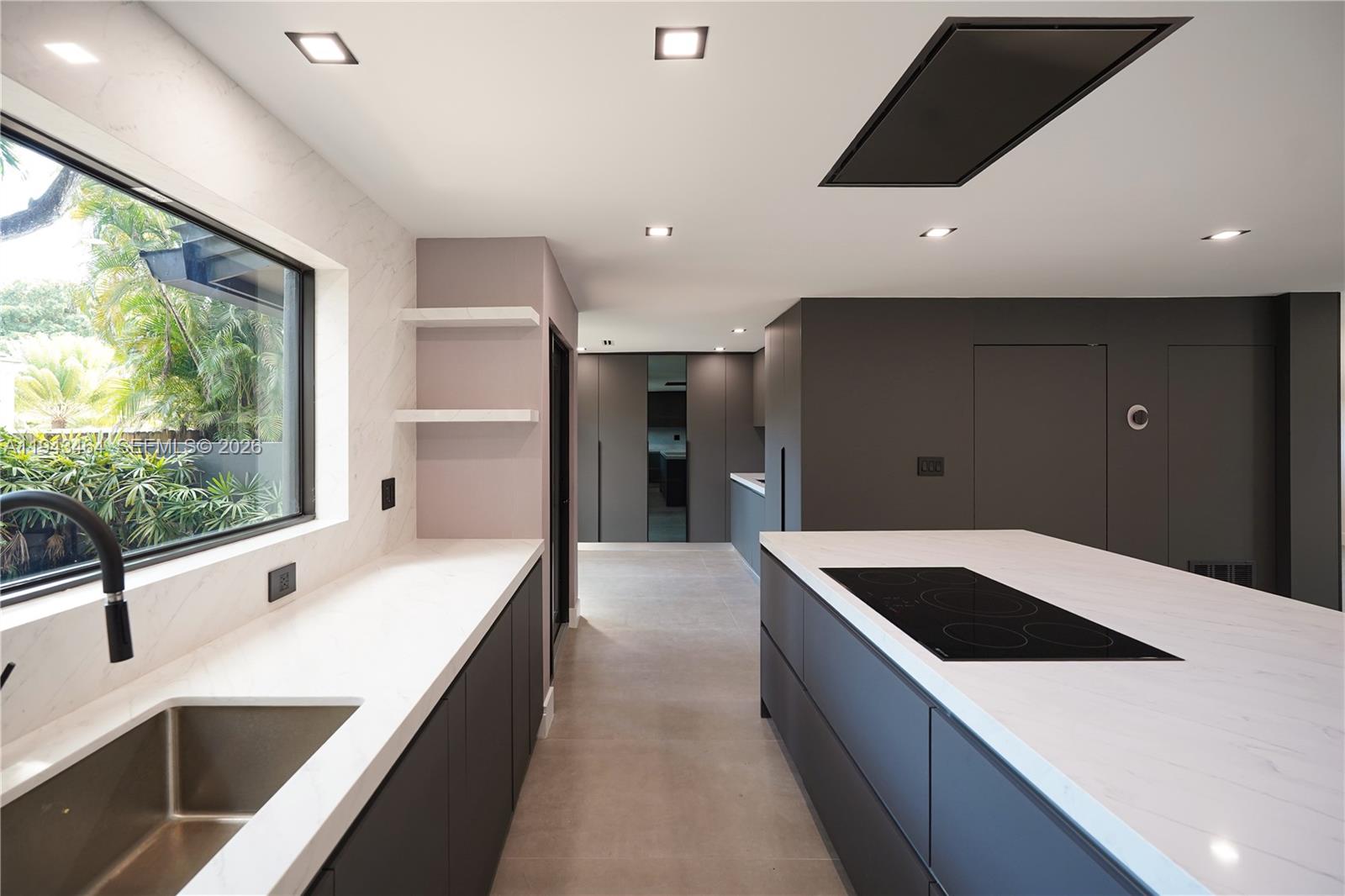 CATALINA PINES - Residential