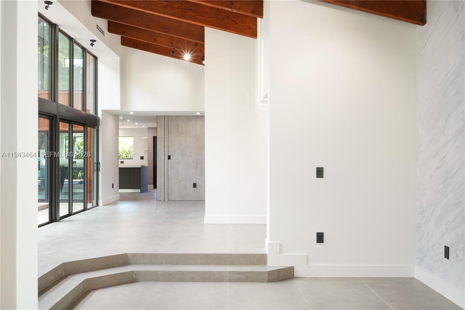 CATALINA PINES - Residential