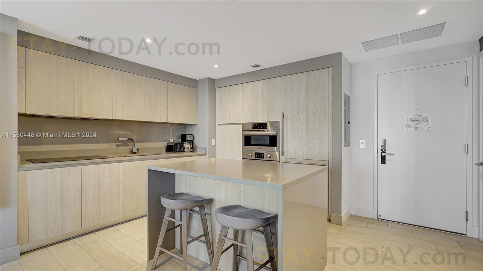 4010 SOUTH OCEAN CONDO - Residential Lease