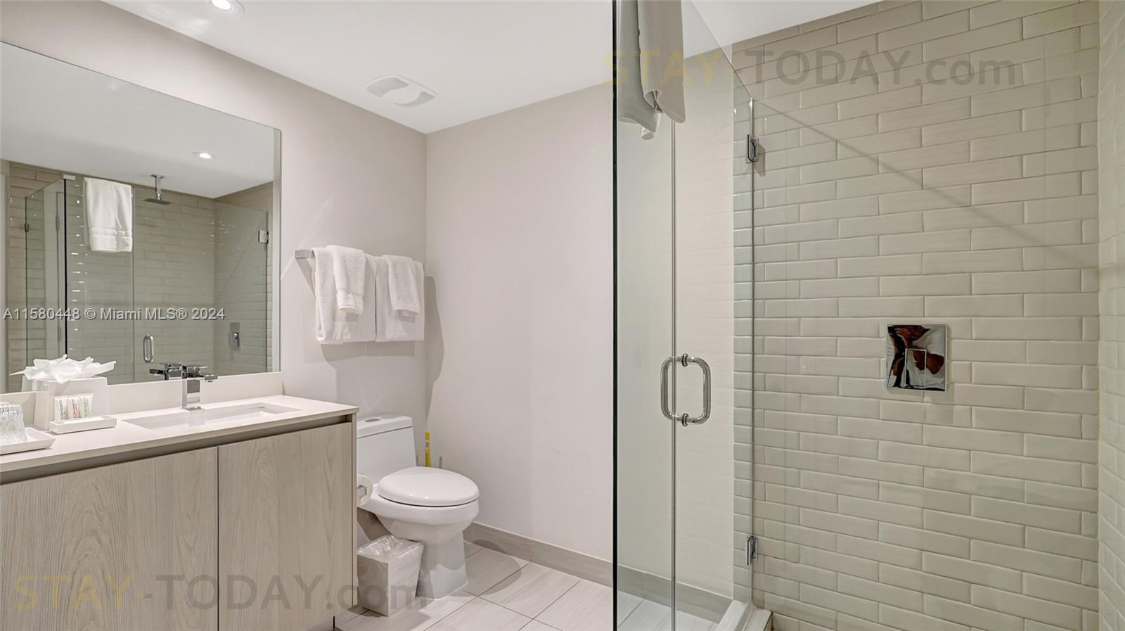 4010 SOUTH OCEAN CONDO - Residential Lease