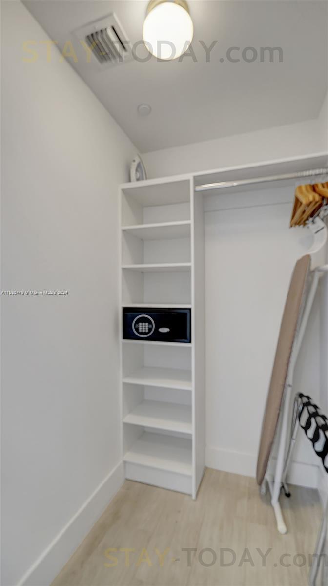 4010 SOUTH OCEAN CONDO - Residential Lease