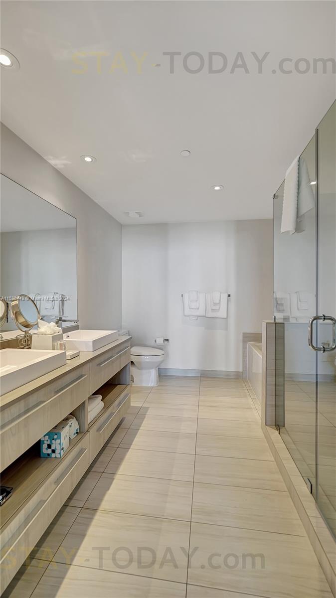 4010 SOUTH OCEAN CONDO - Residential Lease