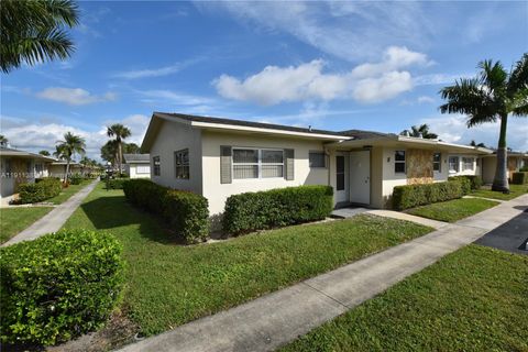 Photo of 2765 E Emory Dr #H, West Palm Beach, FL 33415 (MLS # A11911388)