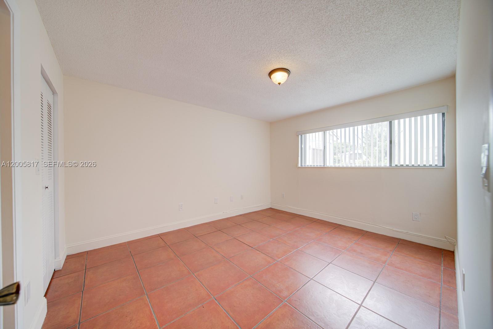 LAKEVIEW AT THE HAMMOCKS - Residential Lease