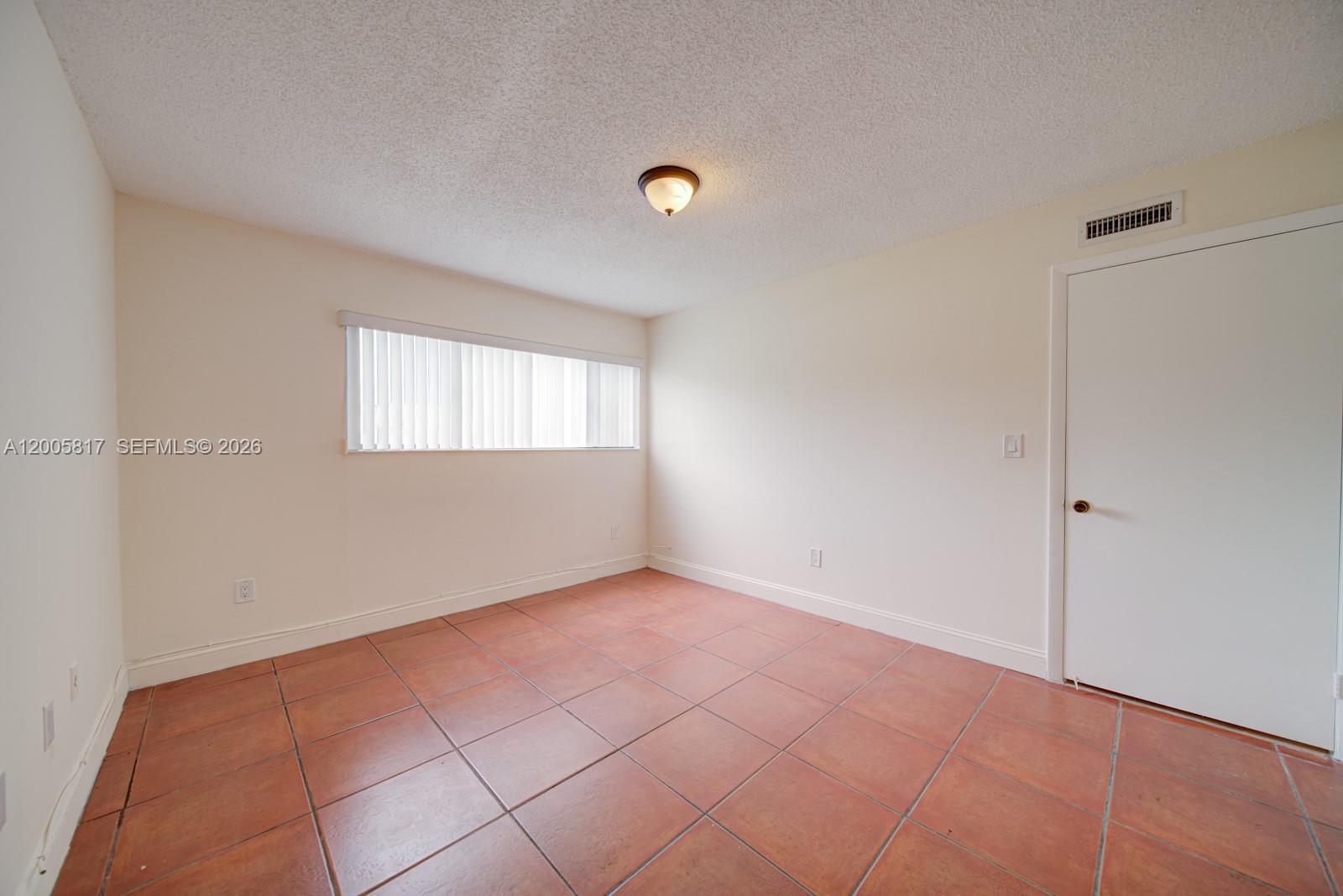 LAKEVIEW AT THE HAMMOCKS - Residential Lease