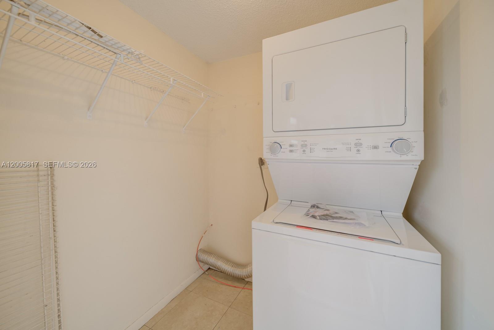 LAKEVIEW AT THE HAMMOCKS - Residential Lease