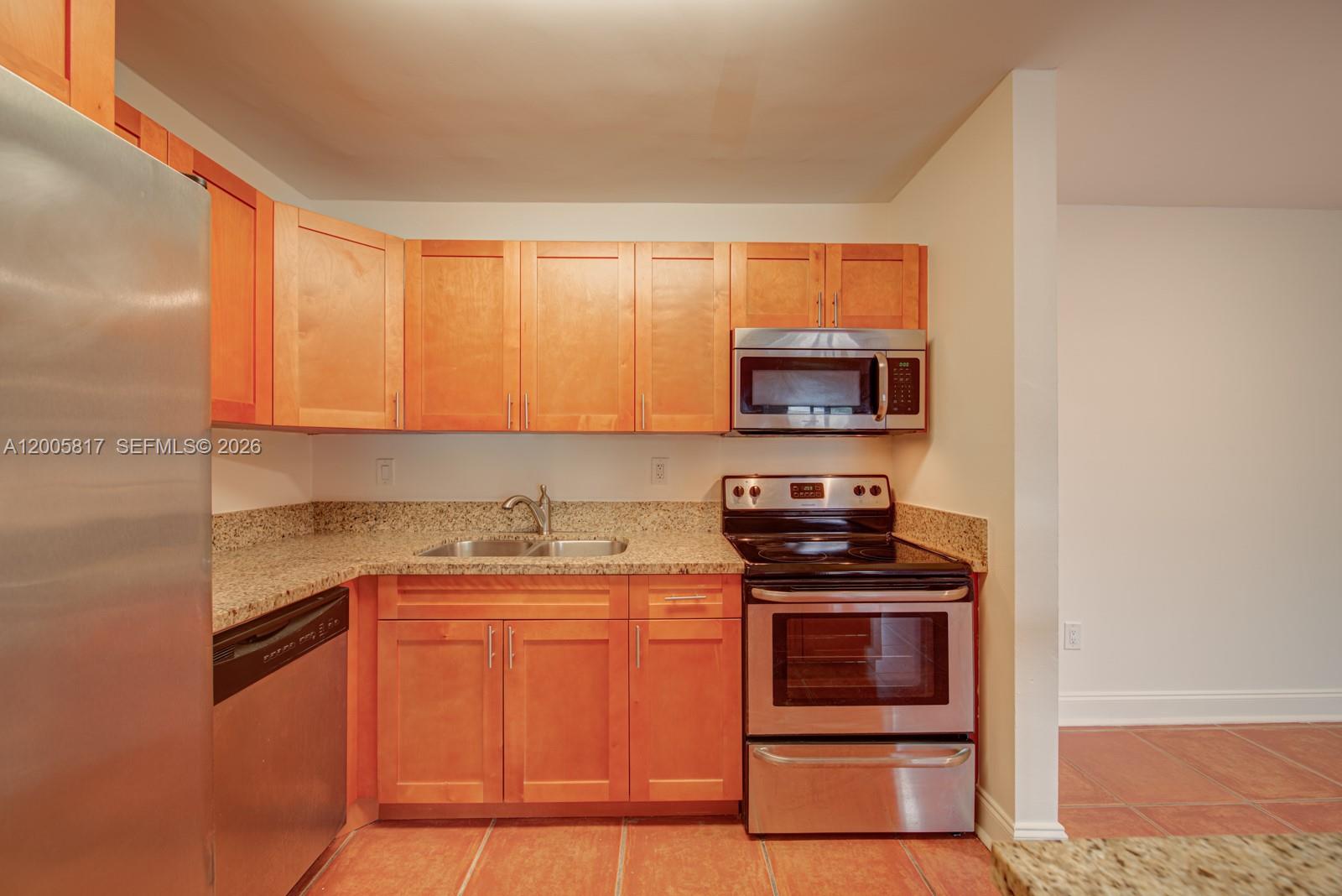 LAKEVIEW AT THE HAMMOCKS - Residential Lease