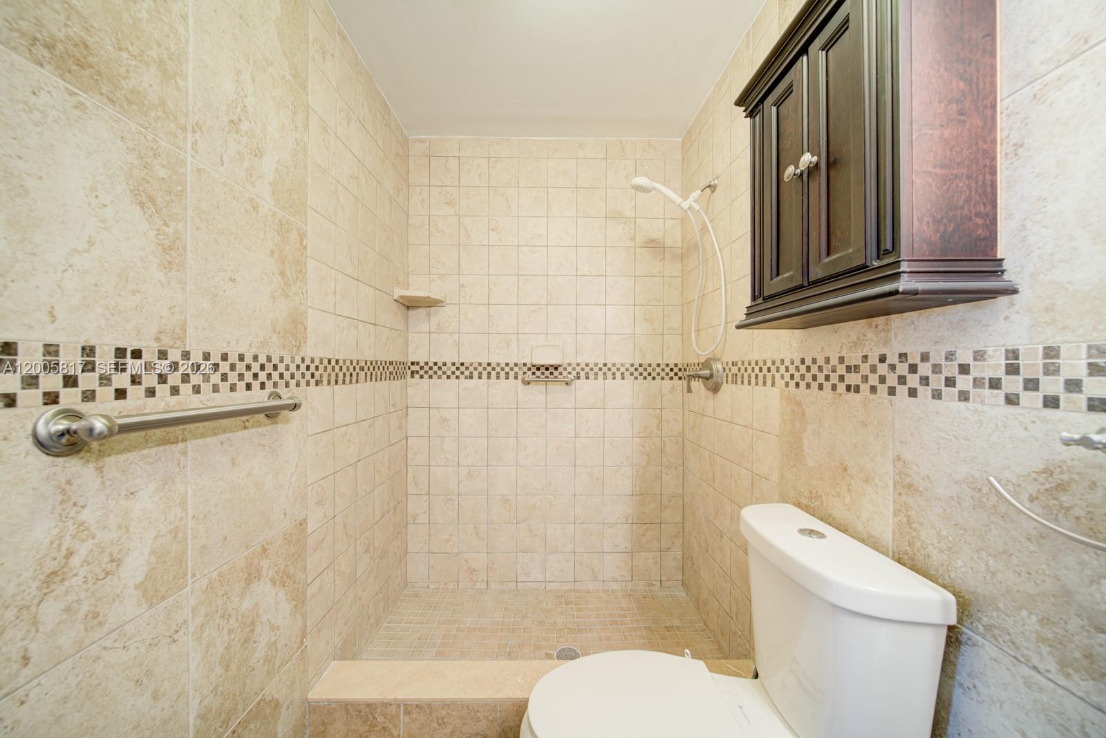 LAKEVIEW AT THE HAMMOCKS - Residential Lease