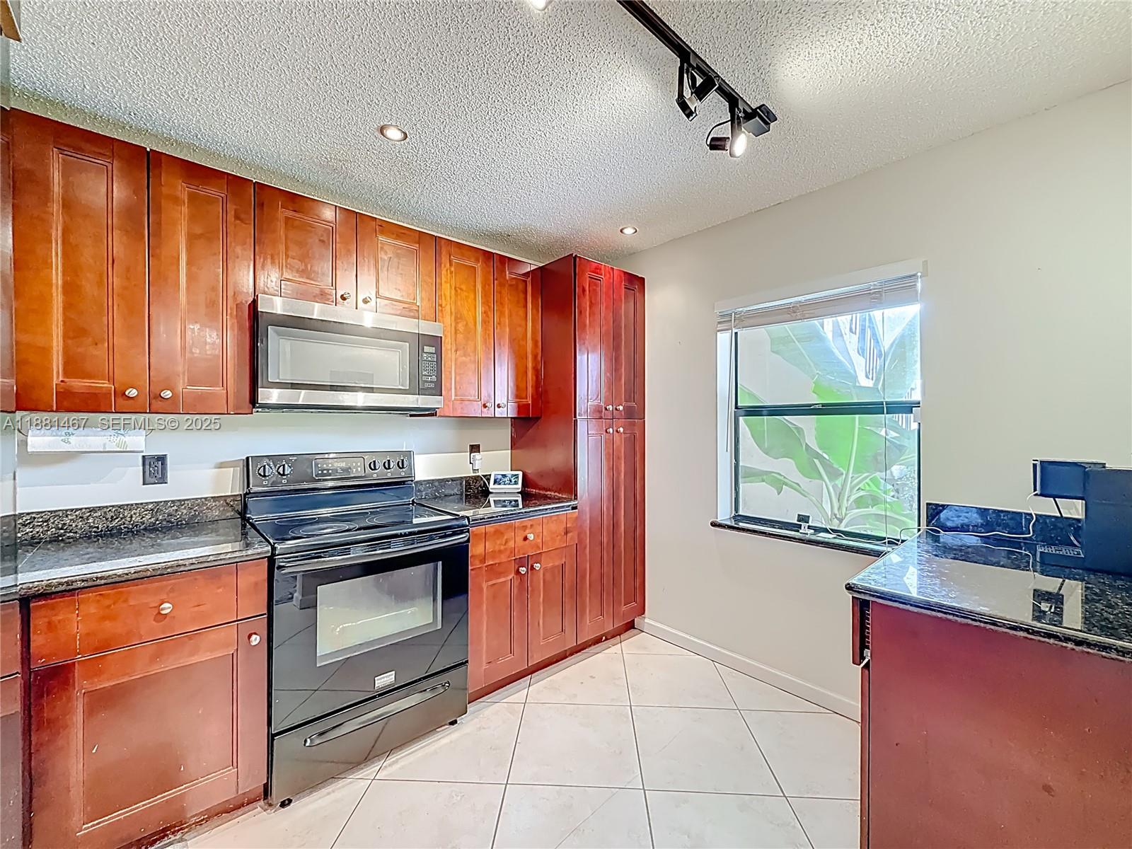 BOCA GLADES CONDO A THRU - Residential