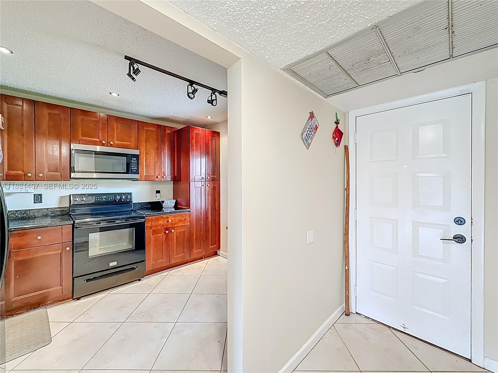 BOCA GLADES CONDO A THRU - Residential