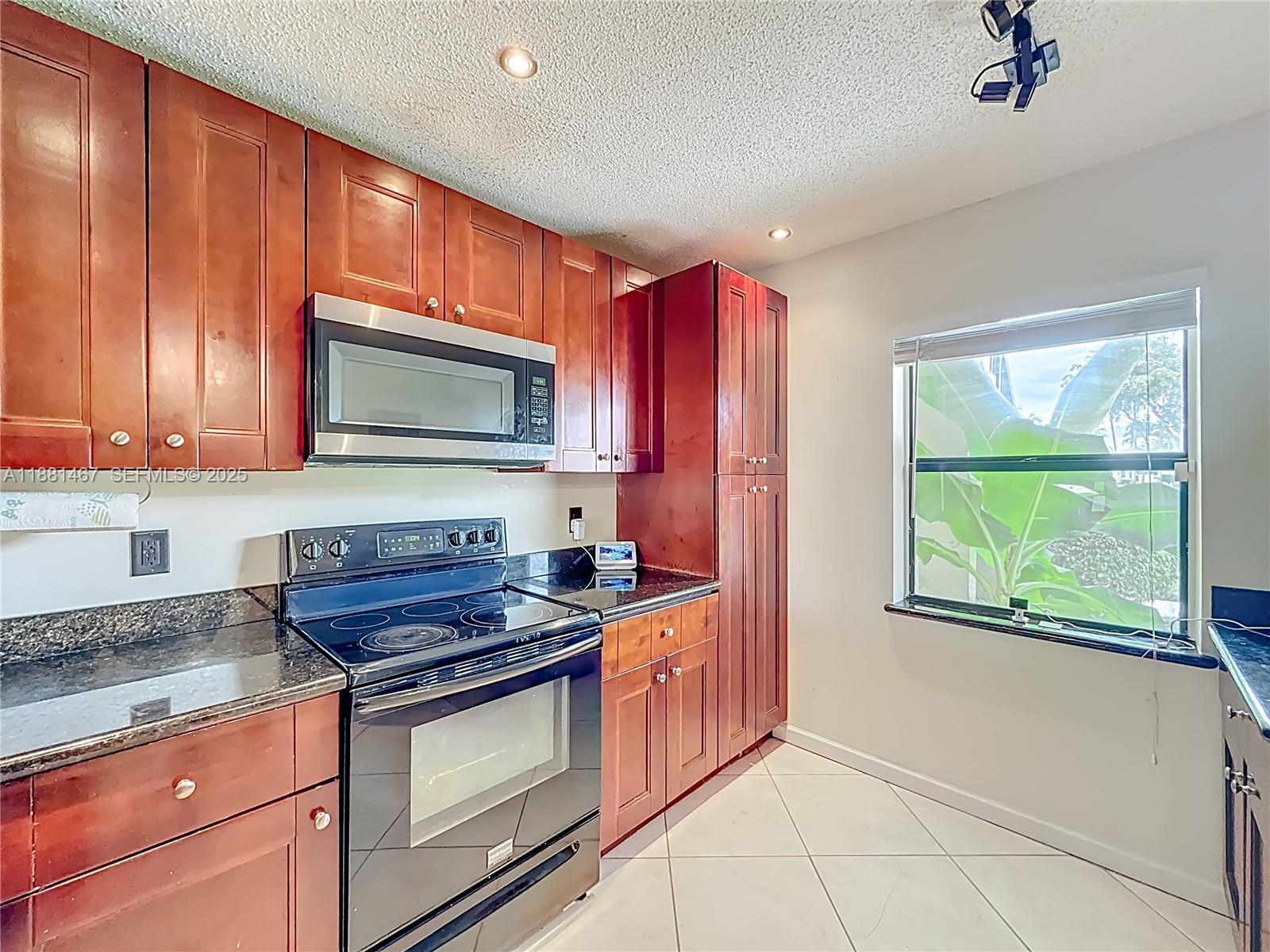 BOCA GLADES CONDO A THRU - Residential