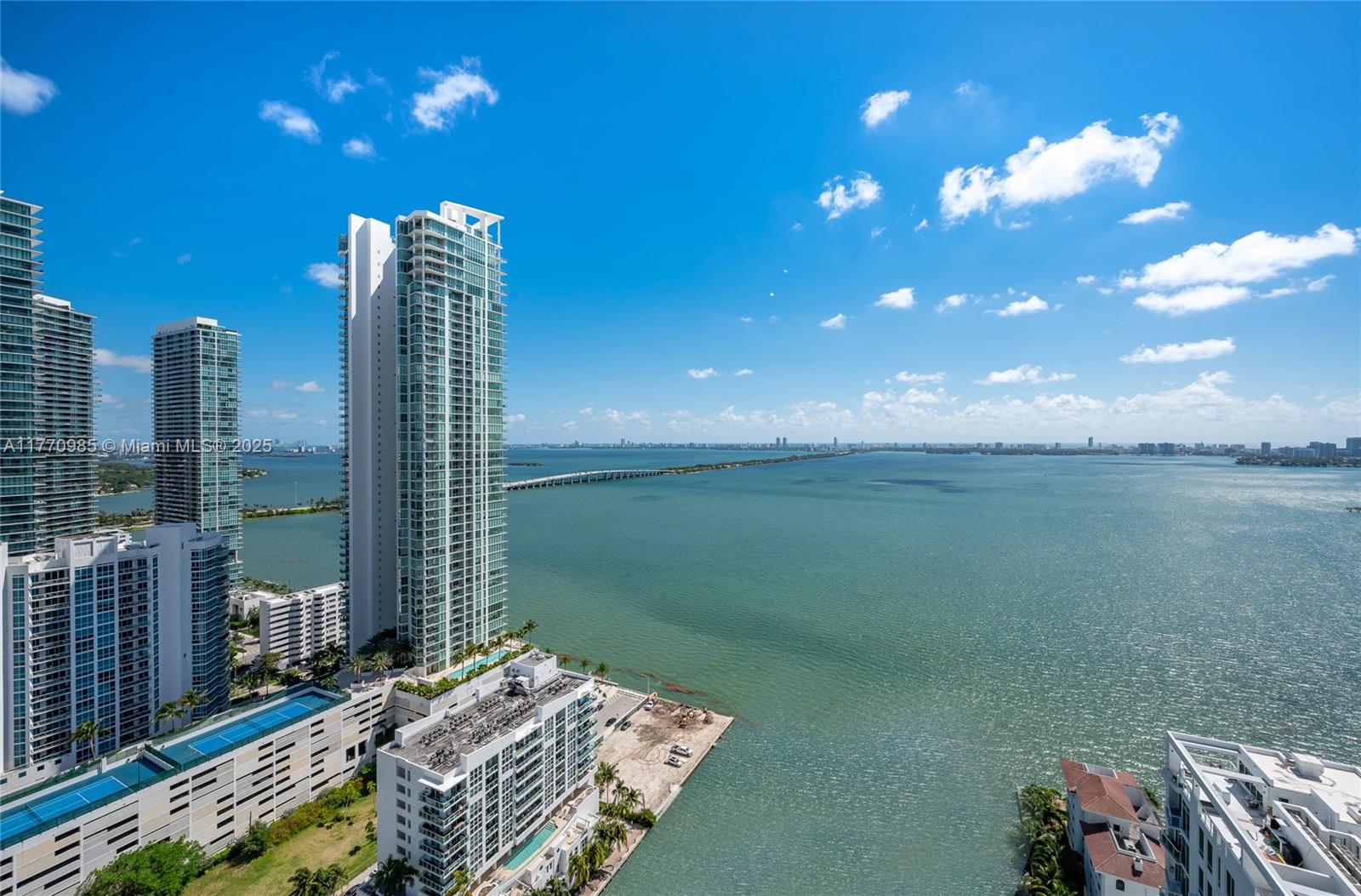 ICON BAY CONDO - Residential