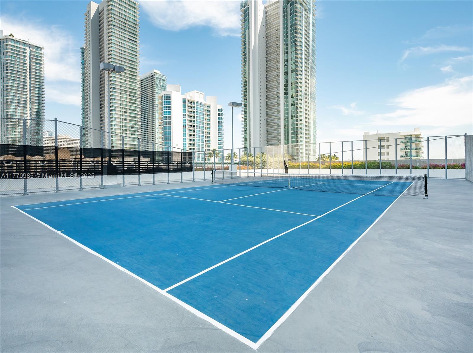 ICON BAY CONDO - Residential