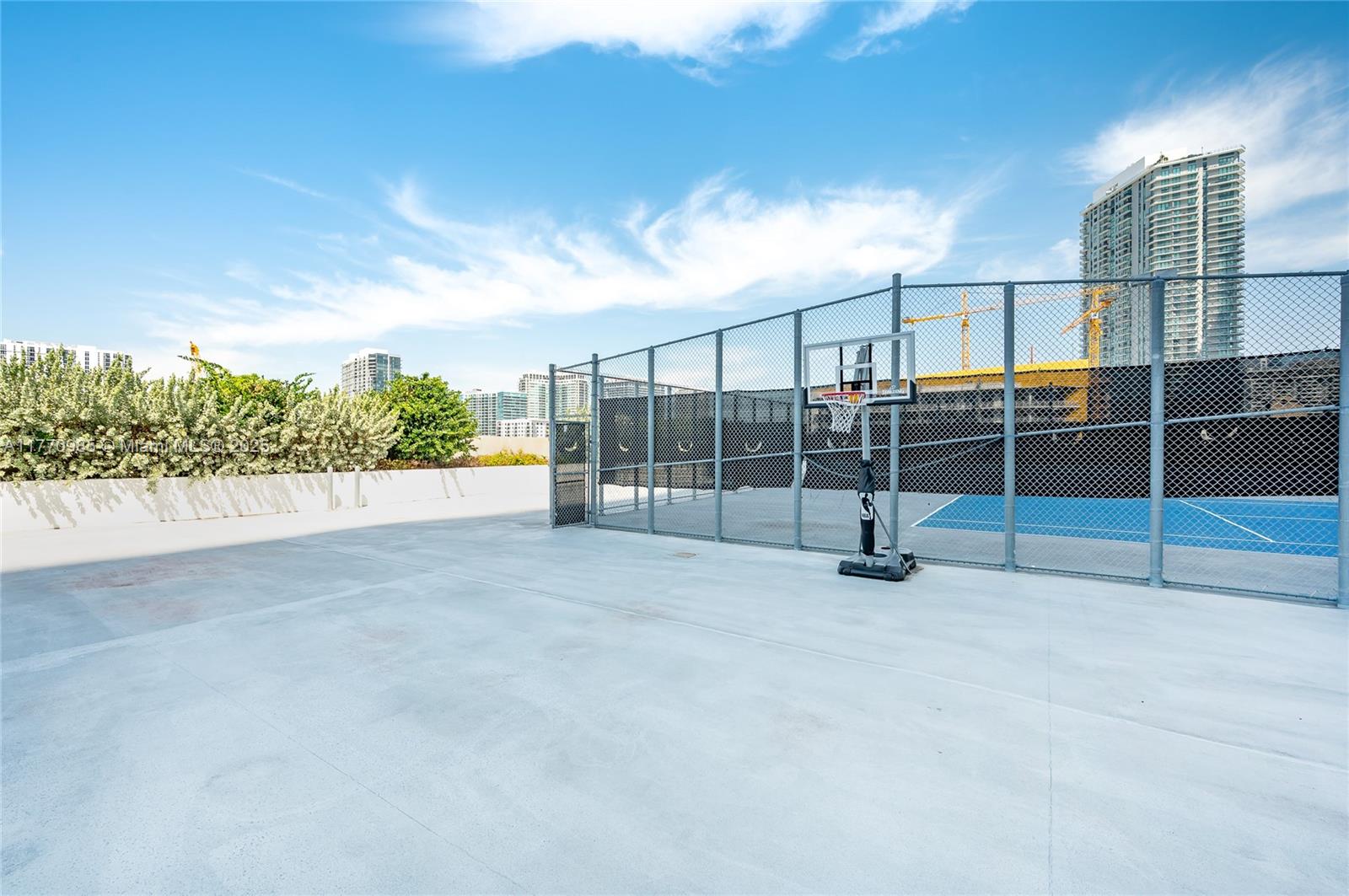 ICON BAY CONDO - Residential