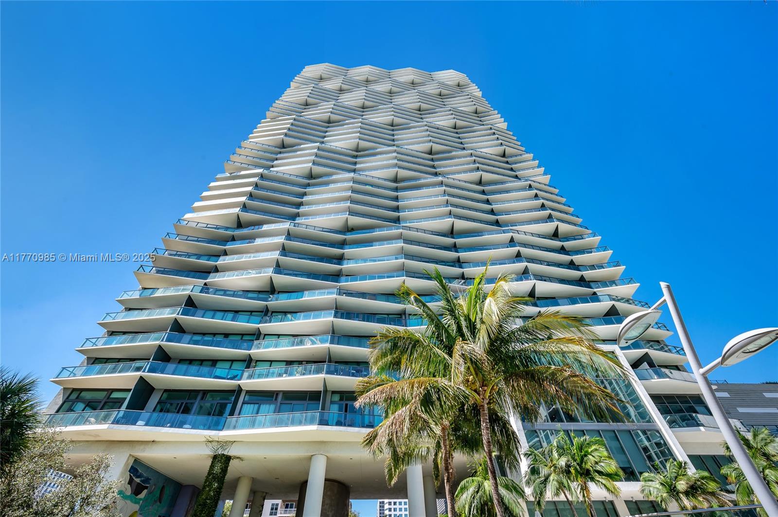 ICON BAY CONDO - Residential