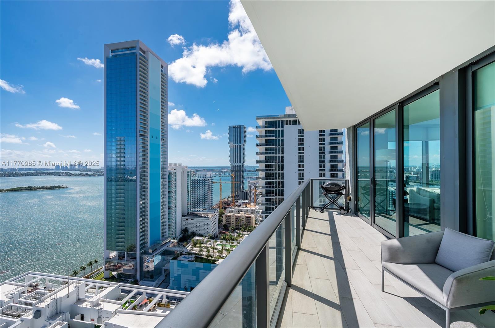 ICON BAY CONDO - Residential