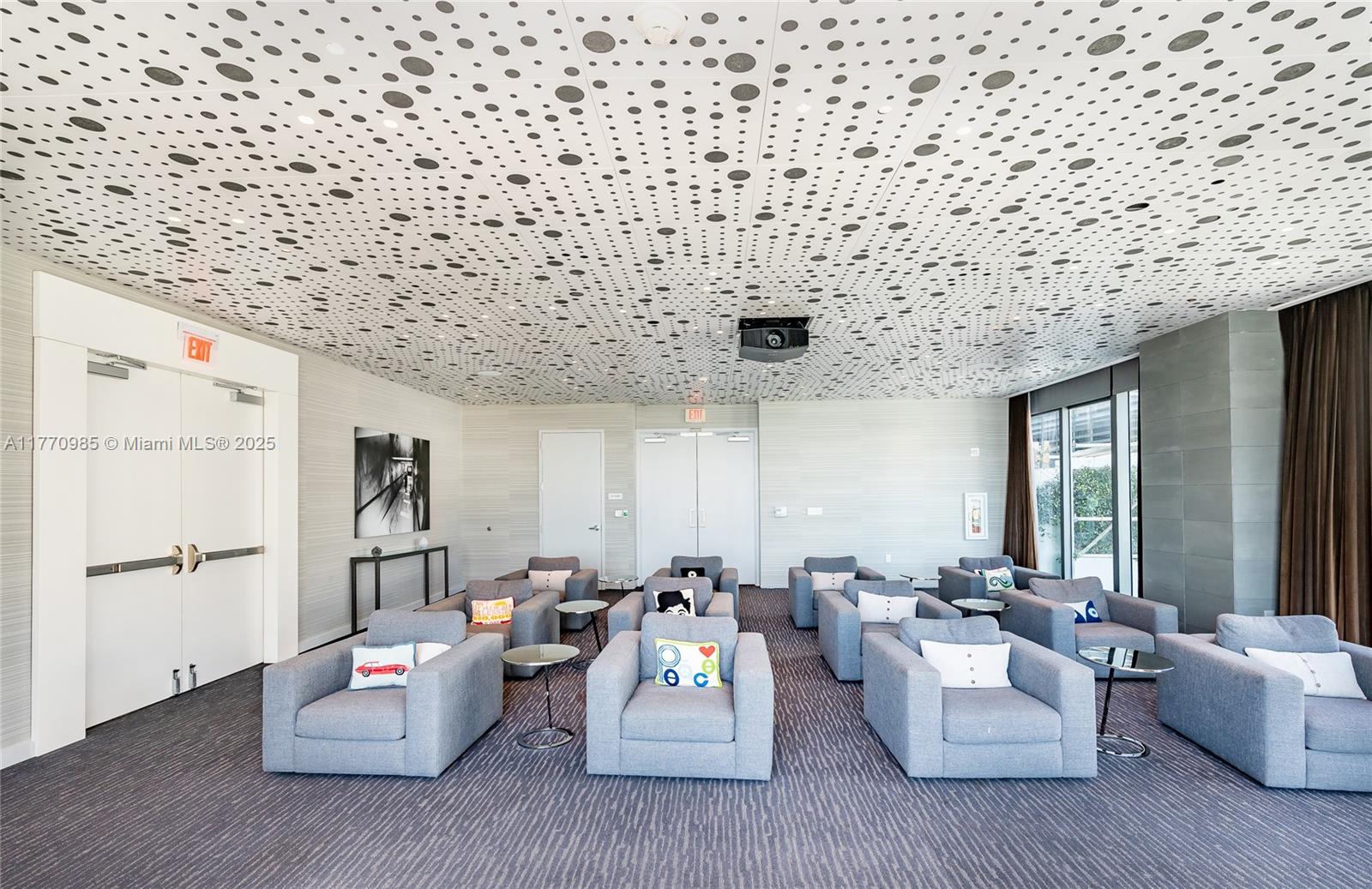 ICON BAY CONDO - Residential