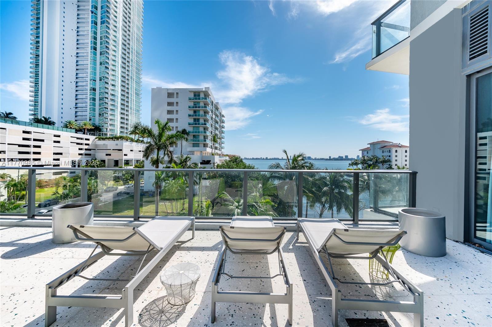 ICON BAY CONDO - Residential