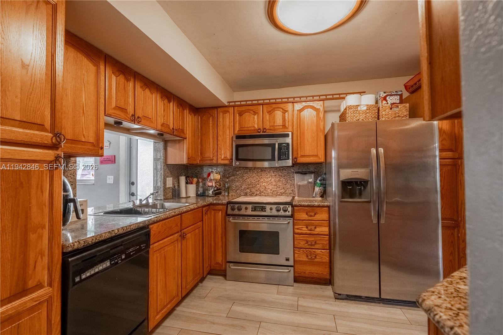 PEMBROKE LAKES SEC 4 - Residential