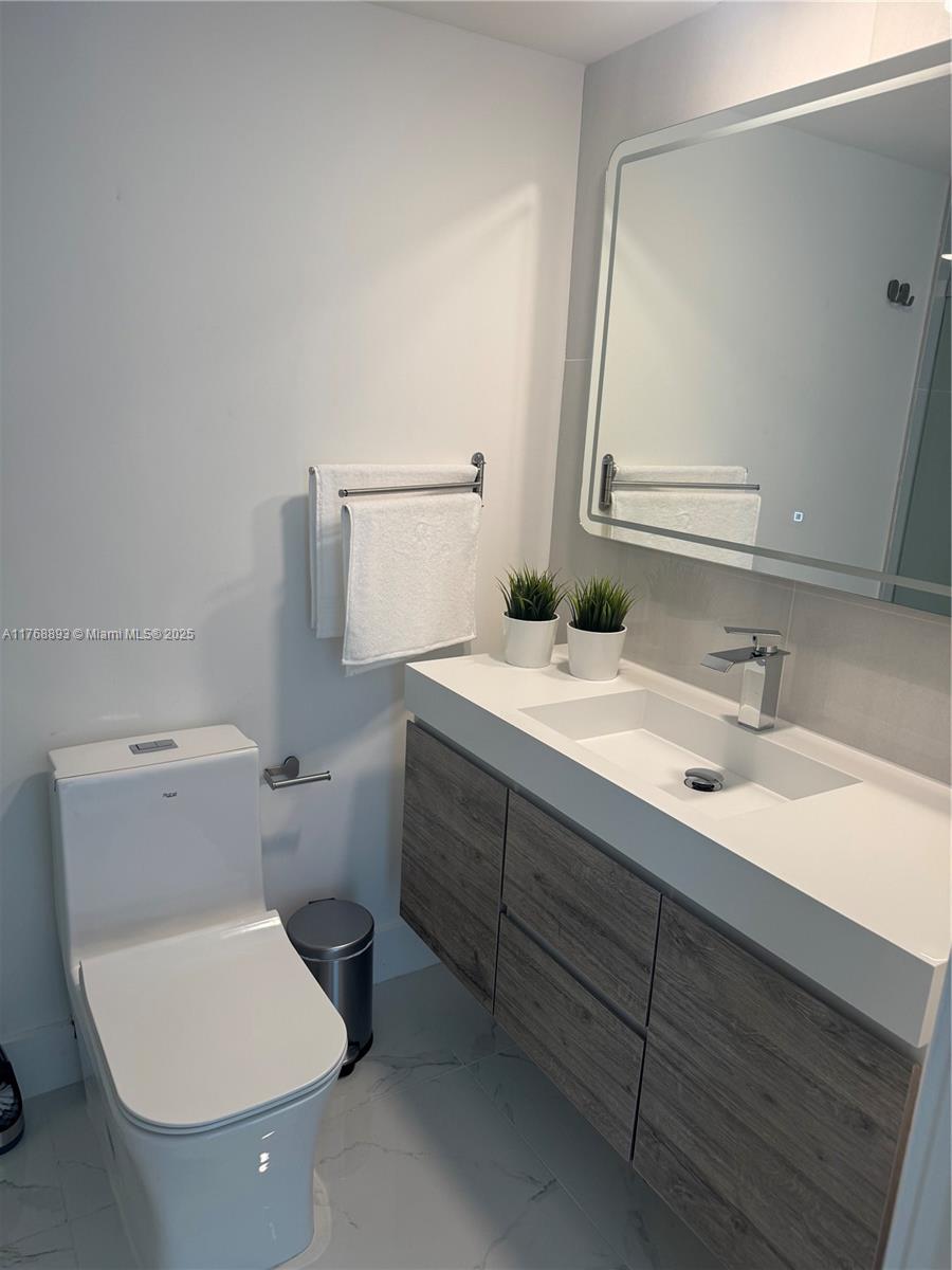 AQUASOL CONDO - Residential