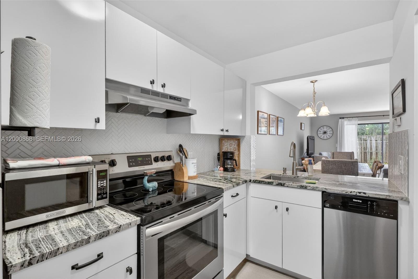 ISLAND VILLAGE PHASE II - Residential Lease