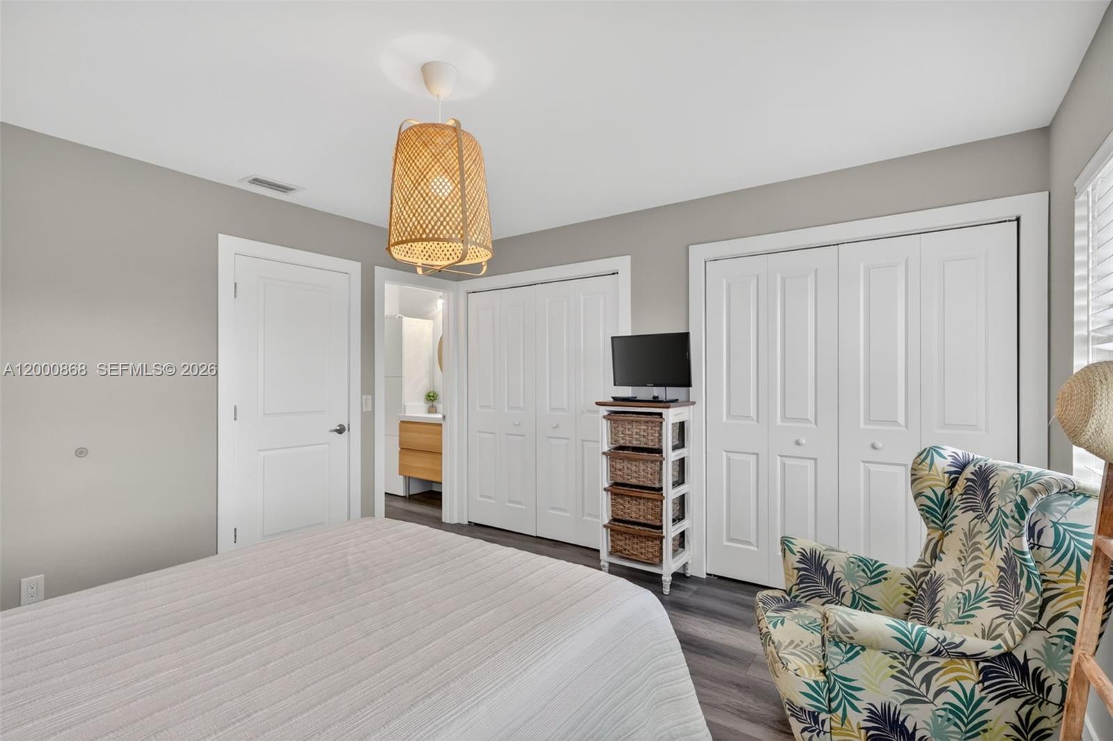 ISLAND VILLAGE PHASE II - Residential Lease