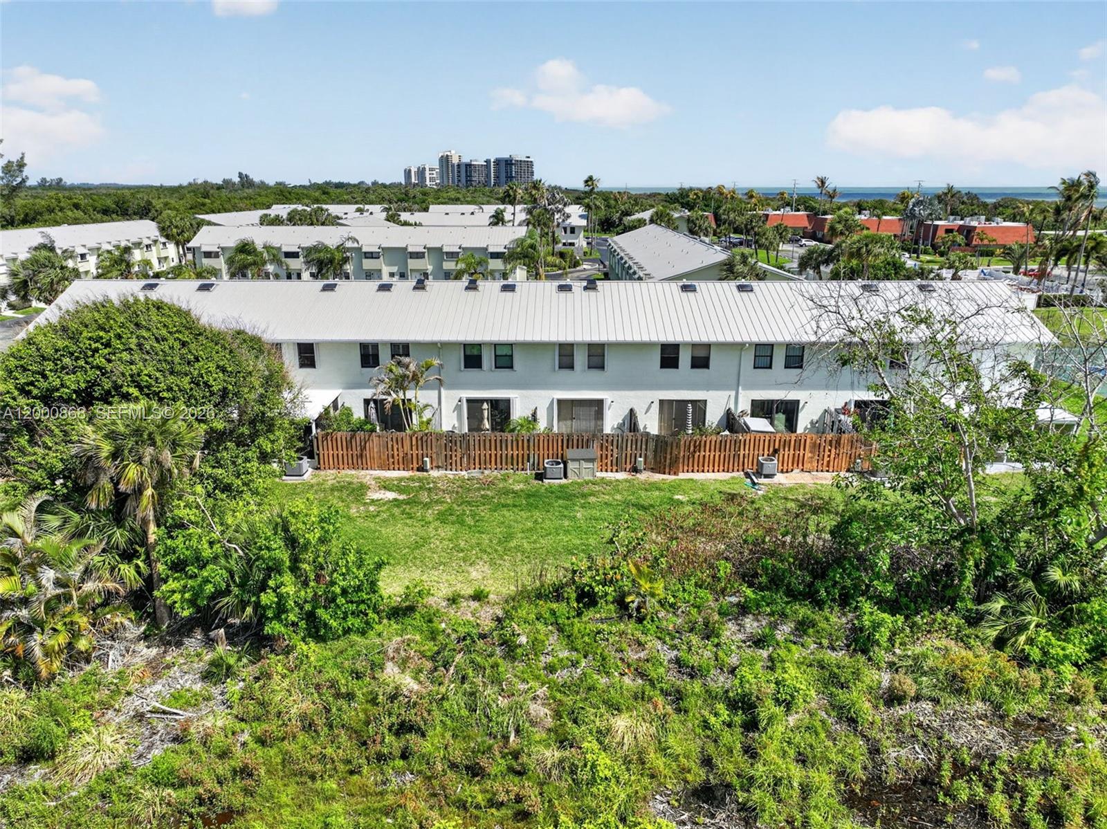 ISLAND VILLAGE PHASE II - Residential Lease