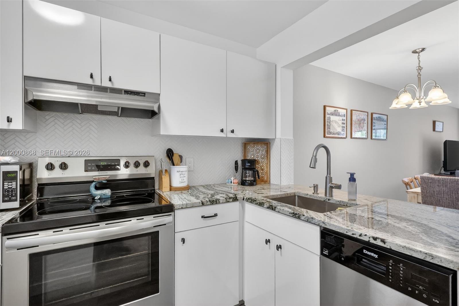 ISLAND VILLAGE PHASE II - Residential Lease