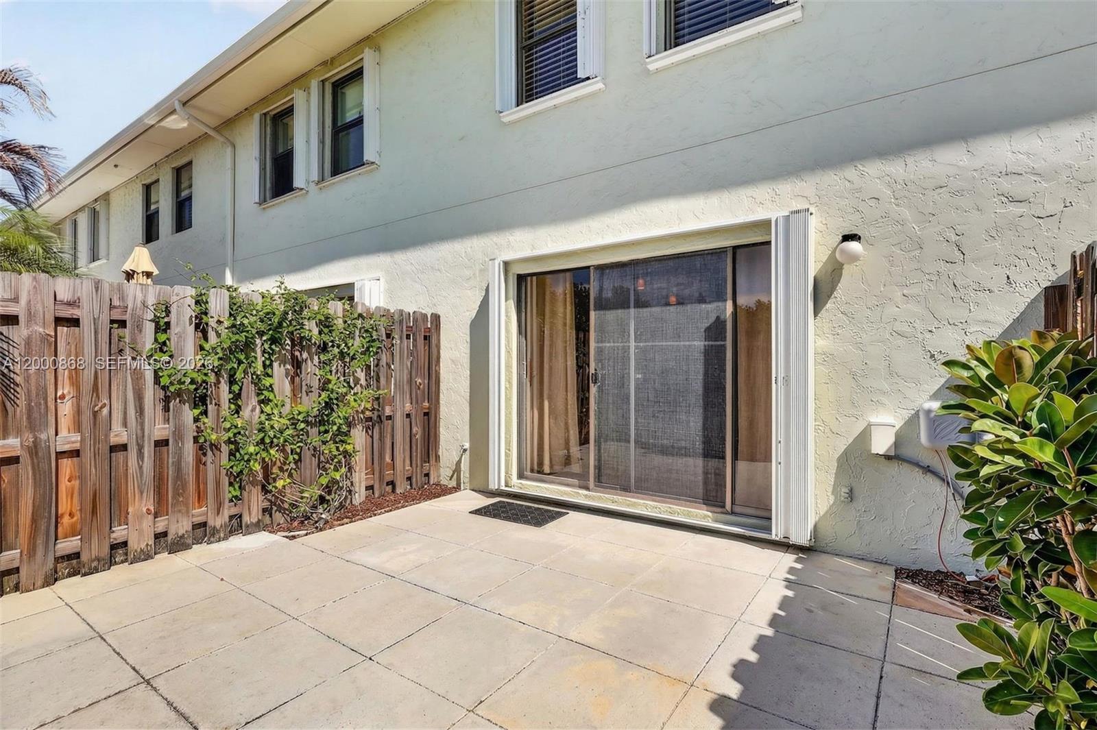 ISLAND VILLAGE PHASE II - Residential Lease